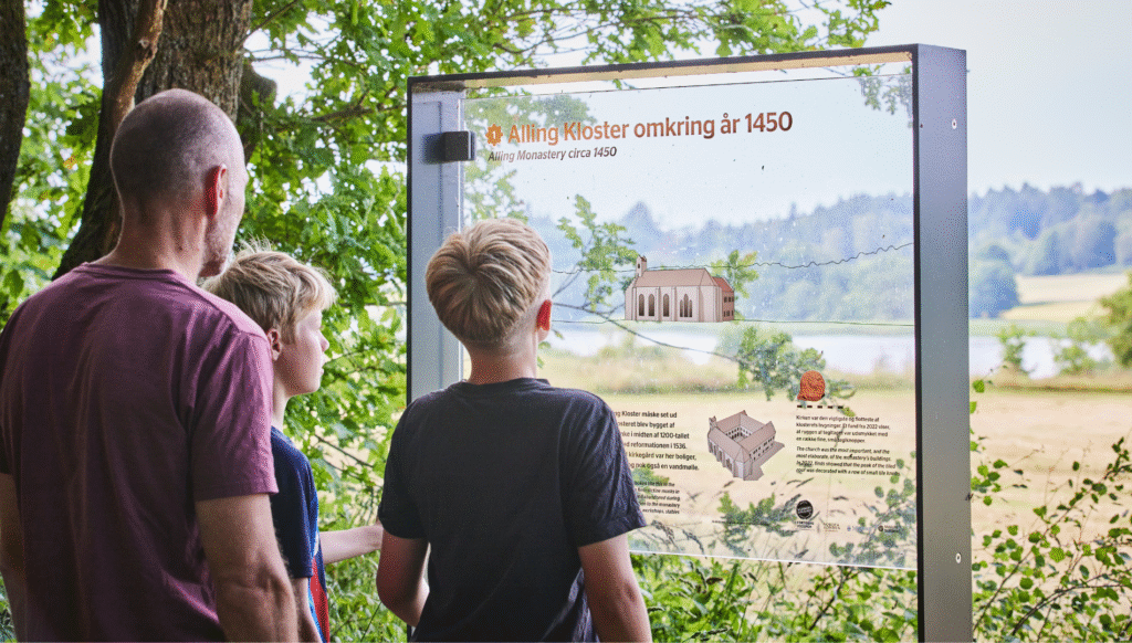I Fortidens Fodspor omkring Alling Kloster - Outdoor & Fritid - Det ...